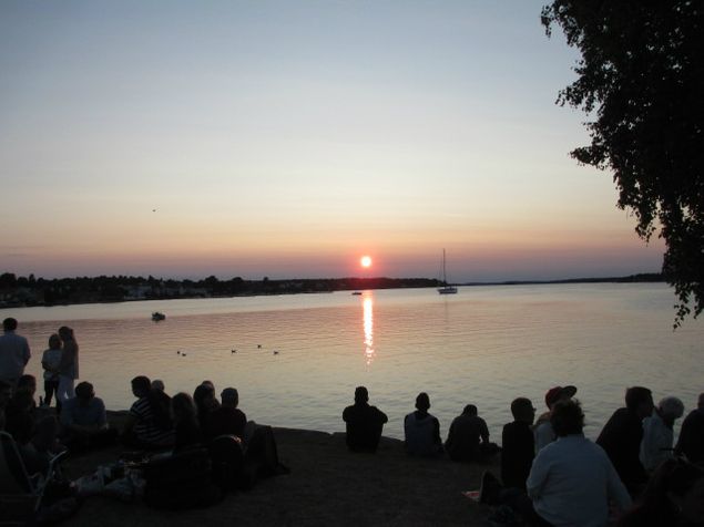 Västervik
en lördagkväll i solnedgång i visfestivaltid